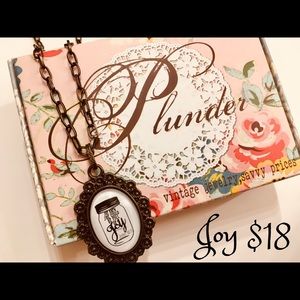 ⭐️Retired Plunder Necklace⭐️